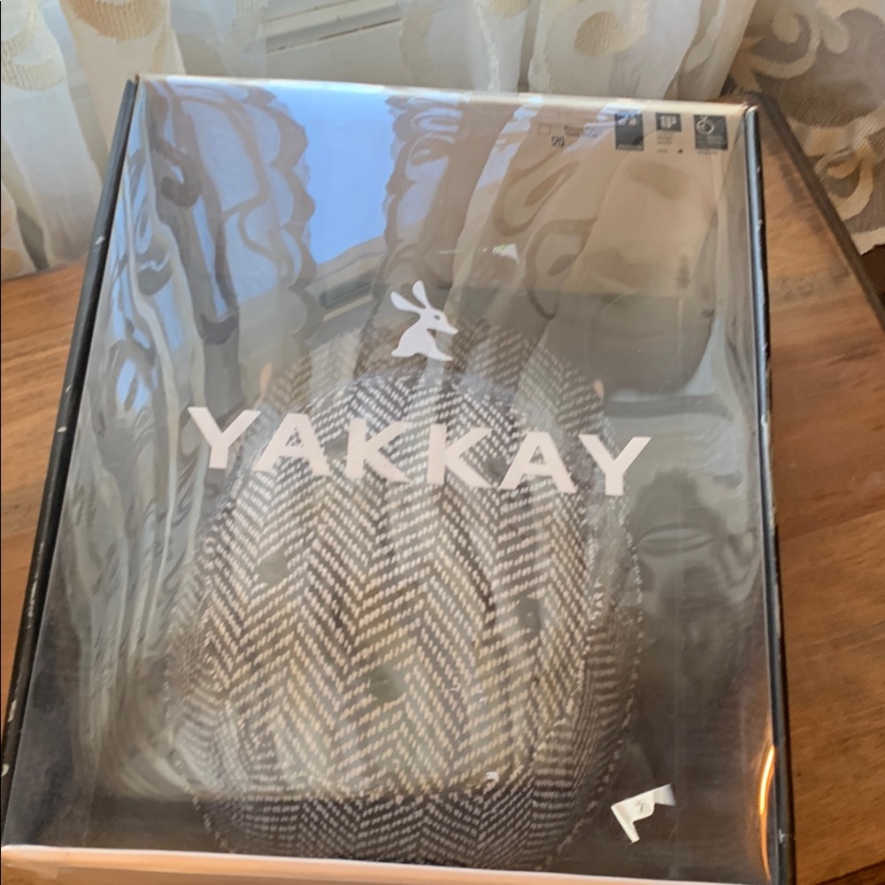 Brand new Yakkay bike helmet
